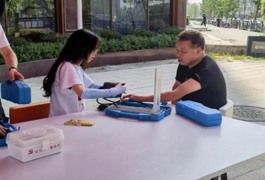 医路相伴,艾暖瞿溪